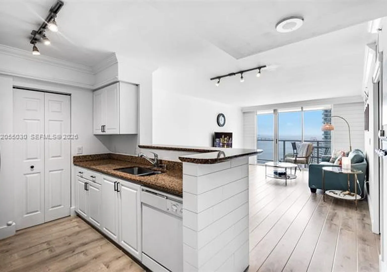 1155 Brickell Bay Dr cu-2007, Miami, FL 33131 — Photo 3