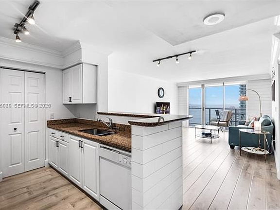 3rd image of 1155 Brickell Bay Dr #Cu-2007