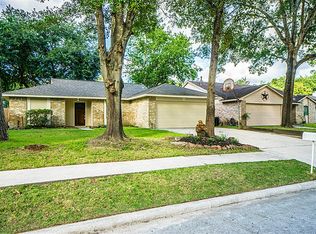 17322 Chapel Pine St, Spring, TX 77379