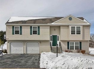 33 Northbrook Ln, Shrewsbury, PA 17361