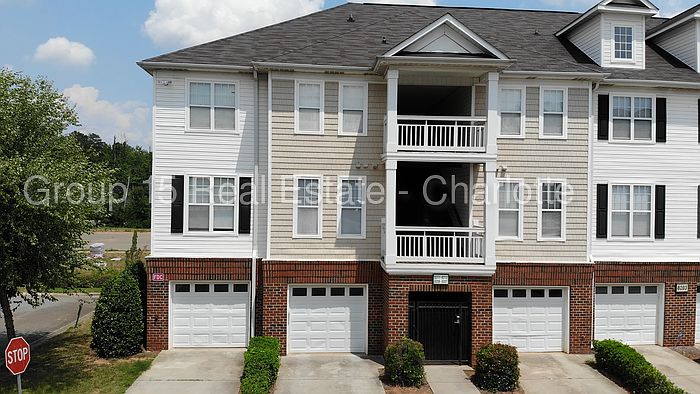 1st image of 6205 Creek Park Dr