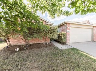 8529 Cumberland Gap Dr, Fort Worth, TX 76244