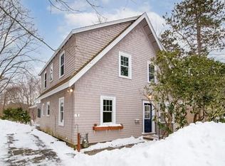 1 Curve St, Medfield, MA 02052