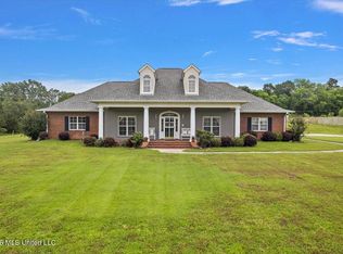 136 McCullough Ln, Flora, MS 39071