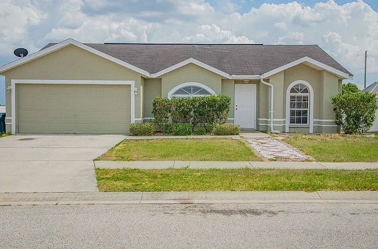 150 Cloverdale Rd — Photo 1