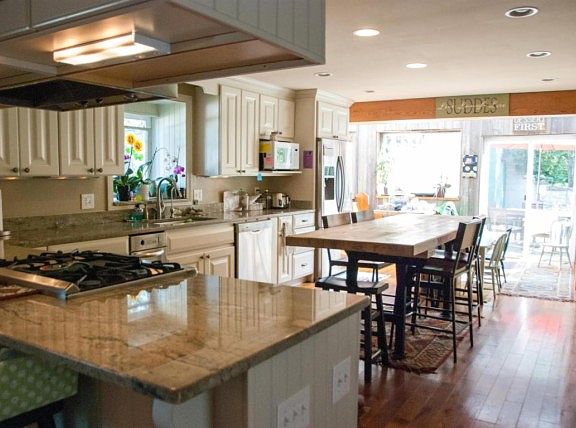 3rd image of 6665 Eagle Creek Ln