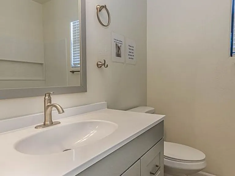 610 E Waverly St #1 & 2 — Photo 11