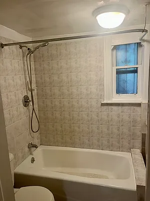 Rented by Alexander Bilu, LREB | media 12