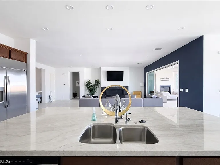 11386 Villa Bellagio Dr — Photo 4