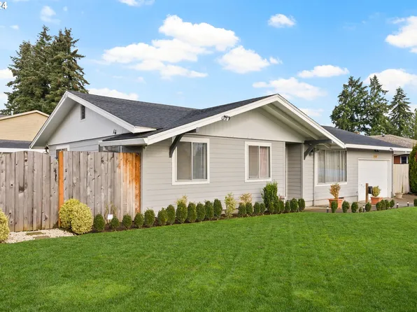 606 NE 16th Ave, Canby, OR 97013