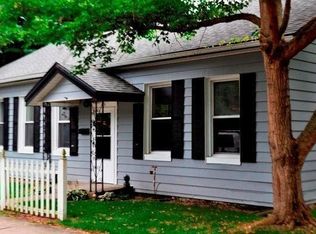 33 W Maple St, Bellbrook, OH 45305