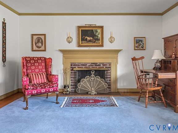 5th image of 2830 E Weyburn Rd