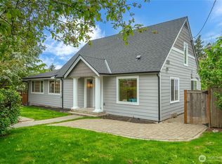 10112 SE 200th Street, Kent, WA 98031