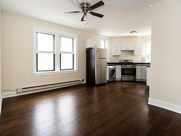 5th image of 3845 N Greenview Ave APT 3N