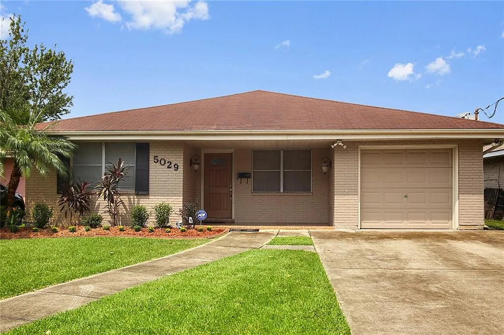 3 bed, 2100 sqft, $2,500 — Photo 1