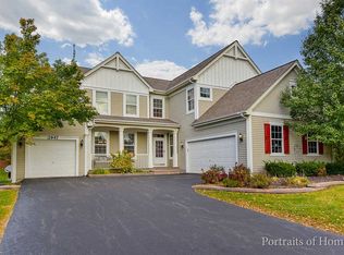 2947 Forest Creek Ln, Naperville, IL 60565