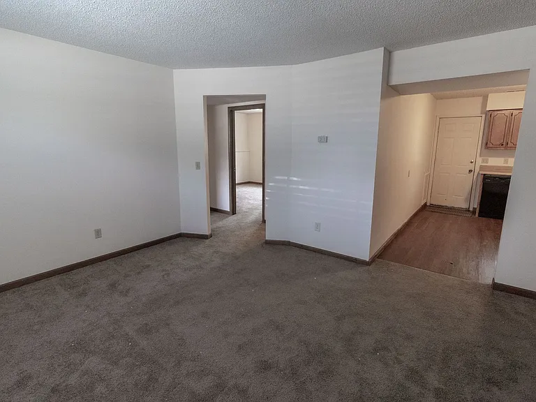 420 N East Park Ln — Photo 16