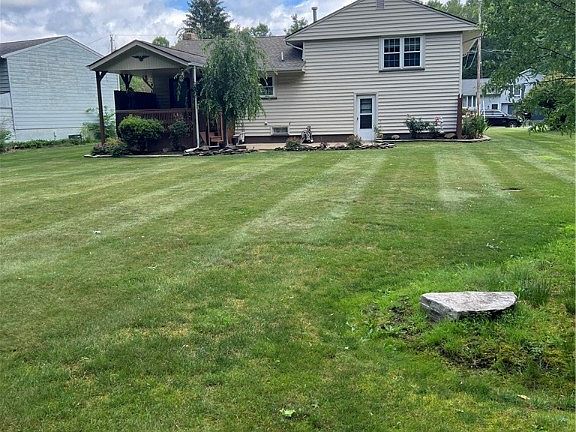 4th image of 2381 Wilshire Dr