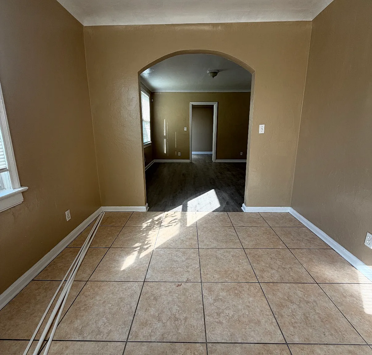 3 bed, 980 sqft, $1,450 — Photo 2
