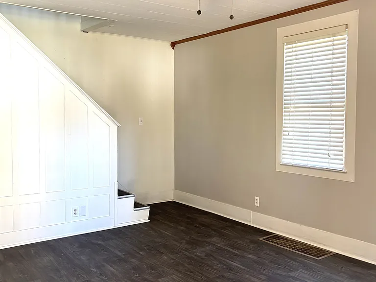 218 N 3rd St — Photo 1
