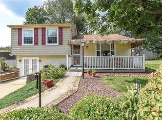 1792 Renee Dr, South Park, PA