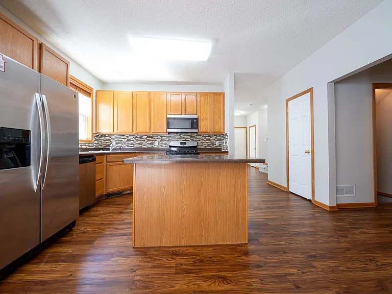 10021 Iris Ln — Photo 8