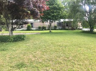 58 Montgomery St, Woodlawn, VA 24381