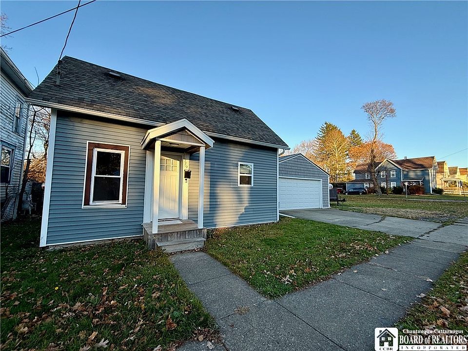 1st image of 739 Bishop St