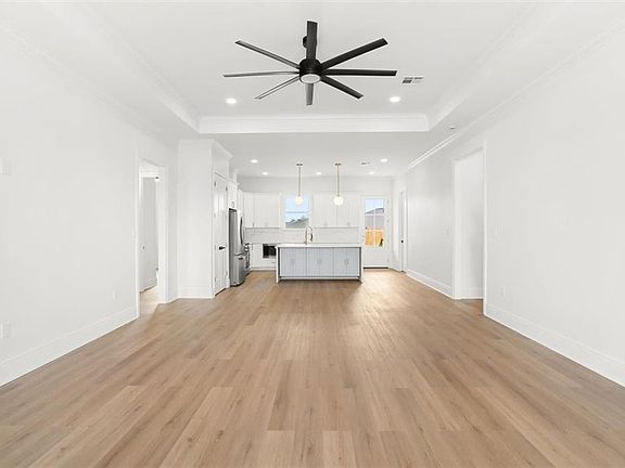 3rd image of 3213 Dauterive Dr