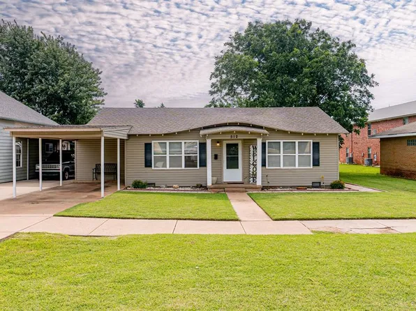 512 N State St, Weatherford, OK 73096