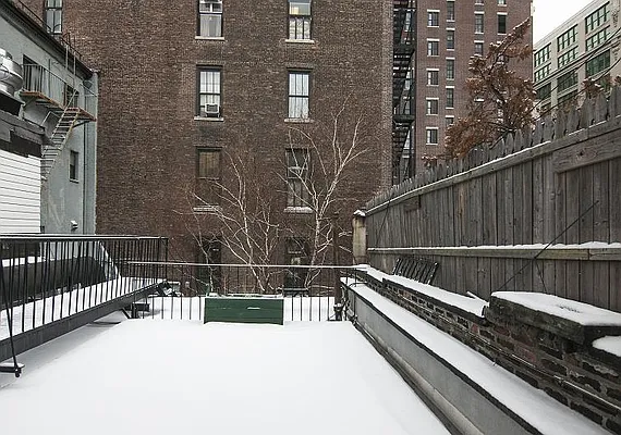 Rented by Buchbinder & Warren | media 2