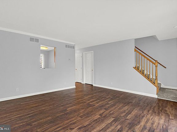 5th image of 2460 Baker St