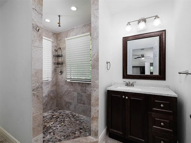12826 Hill Dr — Photo 33