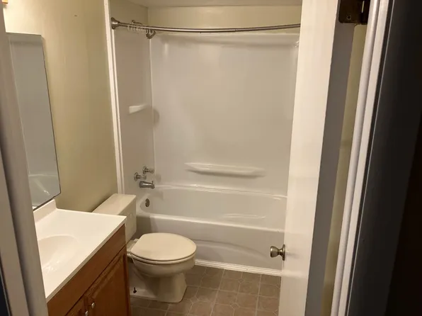 2522 E Mulford Ct SE, Grand Rapids, MI 49546