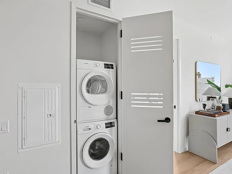 55 Willoughby St #26E — Photo 14