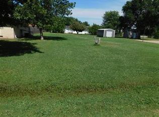 N Oak St, Stratford, OK 74872