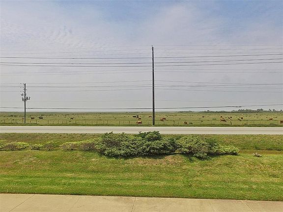 3rd image of 19623 Shores Dr