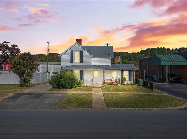 211 E C St, Elizabethton, TN 37643