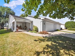 16252 Fairfield Dr, Plainfield, IL 60586