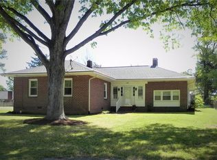 110 Maple Dr, Gray Court, SC 29644