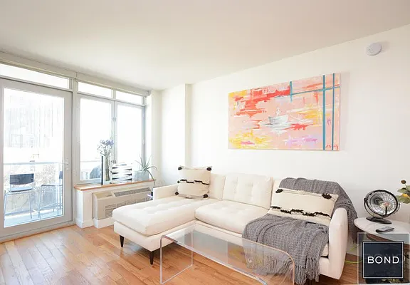 Rented by Bond New York | media 20