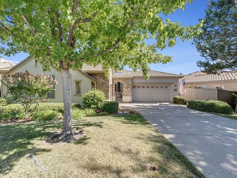 5035 Tesoro Way — Photo 2