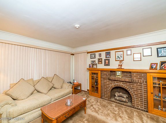 3rd image of 1828 S 55th Ct