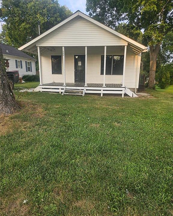 1st image of 642 Clarksville Rd