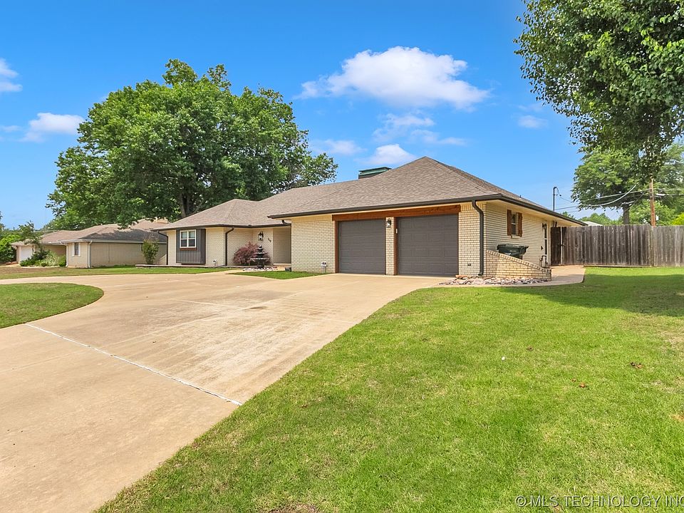 1110 E 8th St, Cushing, OK 74023 Zillow