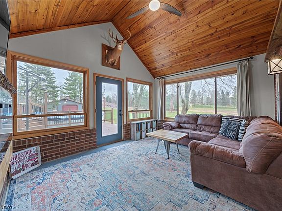 5th image of 1065 Etter Rd