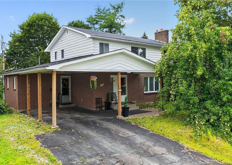 1st image of 230 Macbeath Ave