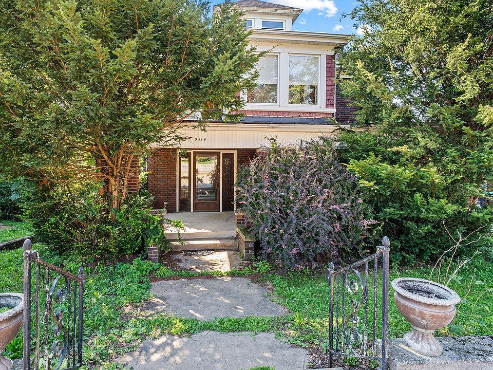 1st image of 209 Dinsmore Ave