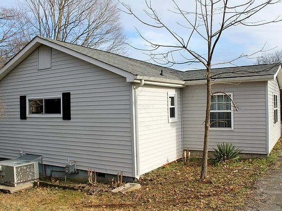 5th image of 1709 Woodson Dr