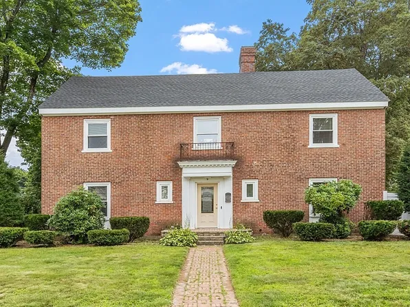 4 Comee St, Gardner, MA 01440